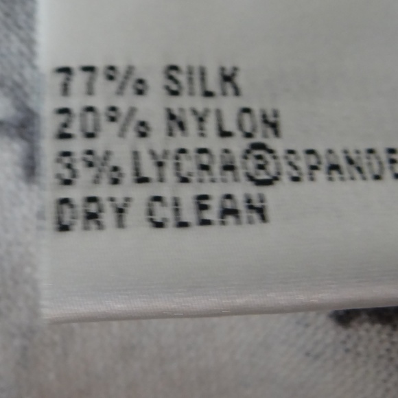 TALBOTS - Fabulous Flowers Short Sleeve Top - Picture 5 of 7